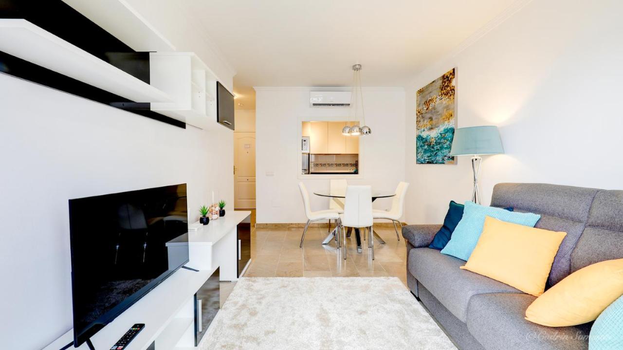 Cozy Apartment Overlooking Estepona'S Marina! Exterior photo